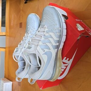 Men's Nike Air Max Plus TN SE Sneakers - Size 12 - Silver & White